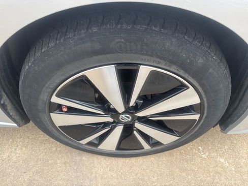 Used 2022 Nissan Altima 2.5 SV image 11