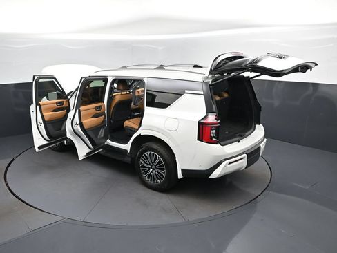 Used 2025 Nissan Armada SL w/ Captain's Chari Seat Package AWD/4WD image 2