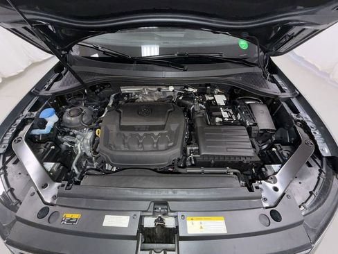 Used 2024 Volkswagen Tiguan SE R-Line image 17