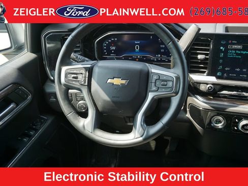 Used 2023 Chevrolet Silverado 1500 LT AWD/4WD image 15