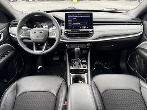 Used 2024 Jeep Compass Latitude w/ Convenience Group image 36