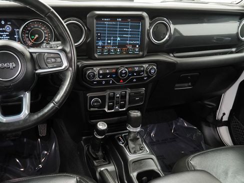 Certified 2022 Jeep Wrangler Unlimited Sahara image 26