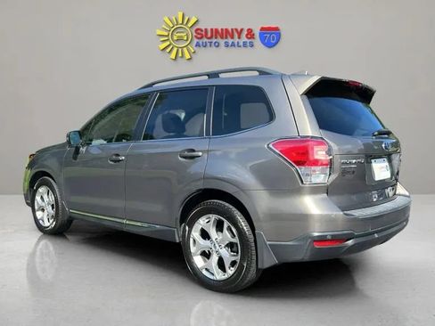 Used 2018 Subaru Forester 2.5i Touring AWD/4WD image 6