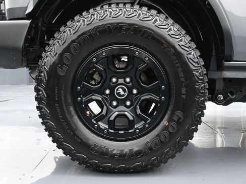 Used 2023 Ford Bronco Wildtrak AWD/4WD image 18