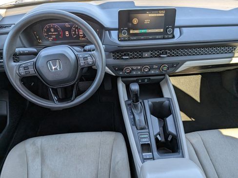 Used 2023 Honda Accord EX image 10