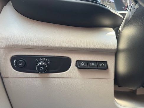 Used 2021 Buick Envision Avenir w/ Technology Package II AWD/4WD image 22
