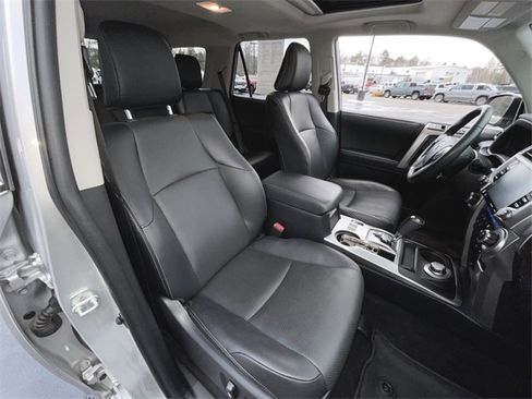 Used 2024 Toyota 4Runner Limited image 29