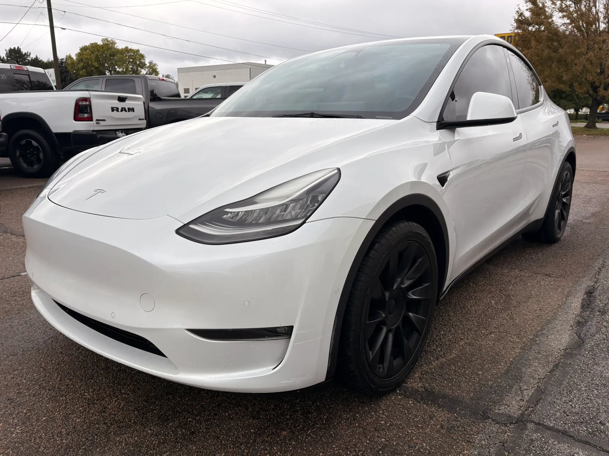 Used 2022 Tesla Model Y Long Range AWD/4WD image 4