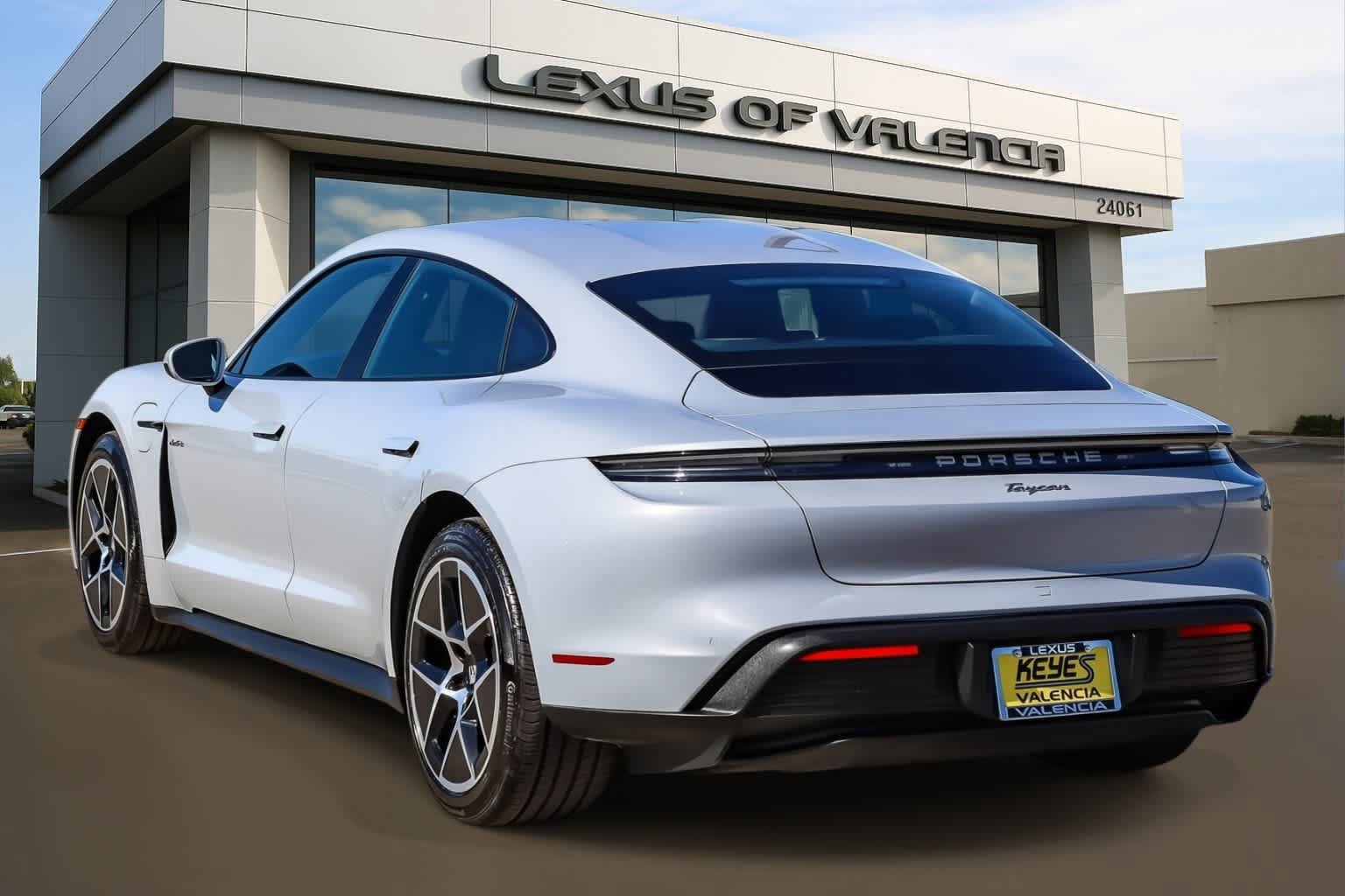 Used 2025 Porsche Taycan RWD image 2