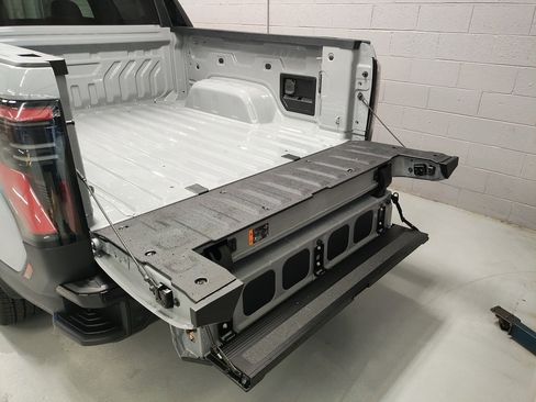 New 2026 GMC Sierra EV Elevation image 23