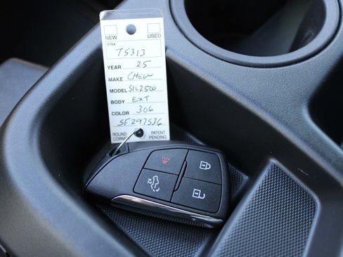 Used 2025 Chevrolet Silverado 2500 W/T w/ WT/CX Safety Package image 33