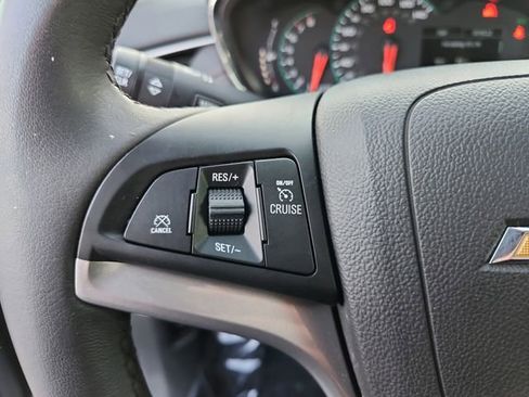 Used 2020 Chevrolet Trax LT w/ LT Convenience Package image 23