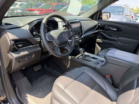 Certified 2023 Chevrolet Traverse RS w/ LPO, Floor Liner Package AWD/4WD image 12