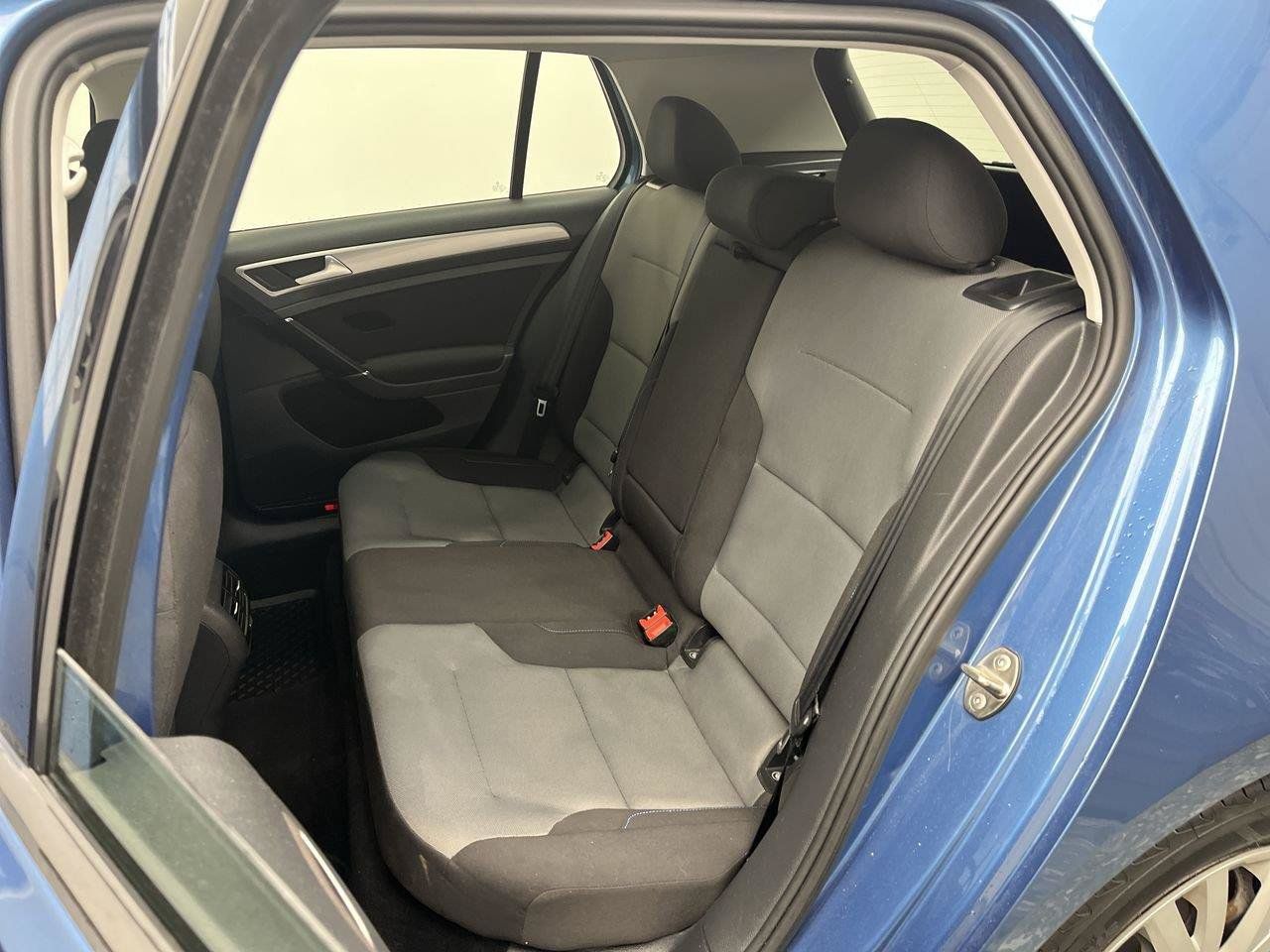 Used 2015 Volkswagen e-Golf Limited Edition FWD image 12