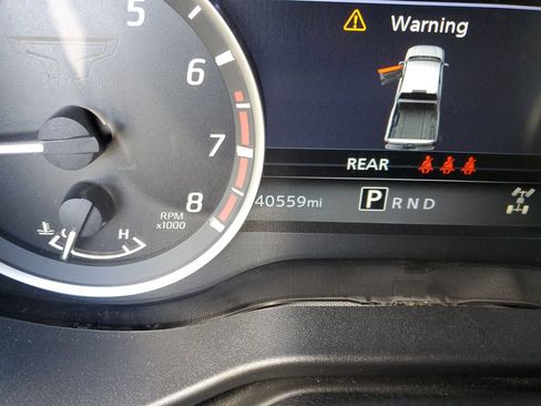 Certified 2024 Nissan Titan SV w/ SV Convenience Package AWD/4WD image 25