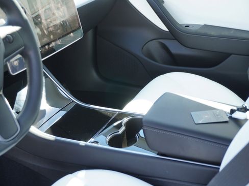 Used 2018 Tesla Model 3 Long Range image 20