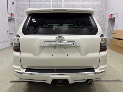 Used 2022 Toyota 4Runner Limited AWD/4WD image 5