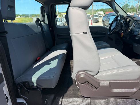 Used 2015 Ford F250 XL w/ FX4 Off-Road Package AWD/4WD image 7