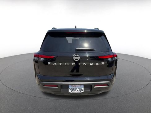 Used 2025 Nissan Pathfinder SV FWD image 12