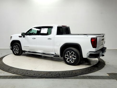 Used 2022 GMC Sierra 1500 SLT w/ SLT Premium Plus Package image 5