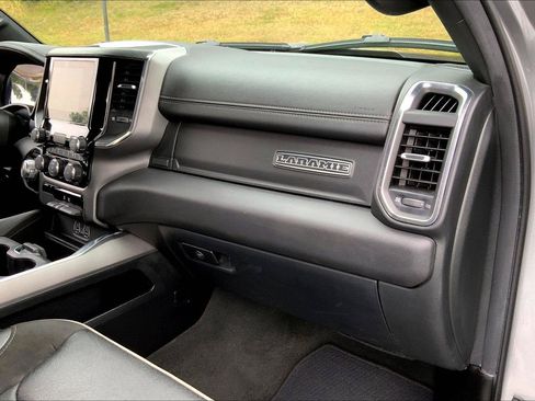 Used 2024 RAM 1500 Laramie AWD/4WD image 15