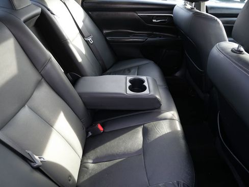 Used 2016 Nissan Altima 2.5 SL w/ 2.5 Technology w/LED Package image 27