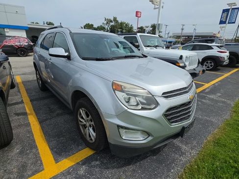 Used 2017 Chevrolet Equinox LT w/ Convenience Package FWD image 2