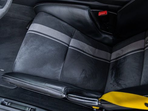 Certified 2018 Porsche 911 GT3 image 32