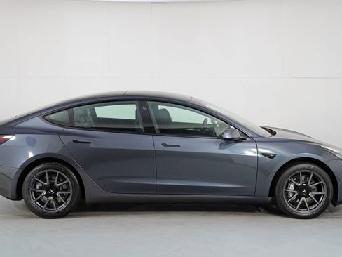 Used 2023 Tesla Model 3 Standard Range image 53