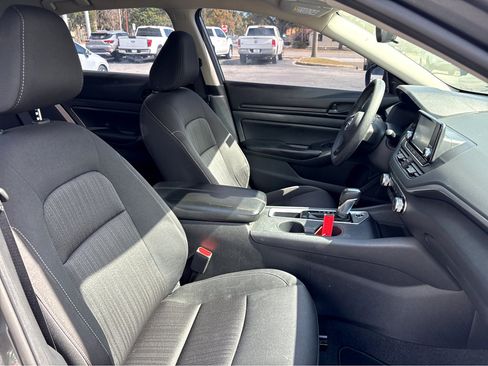 Used 2023 Nissan Altima 2.5 S image 9