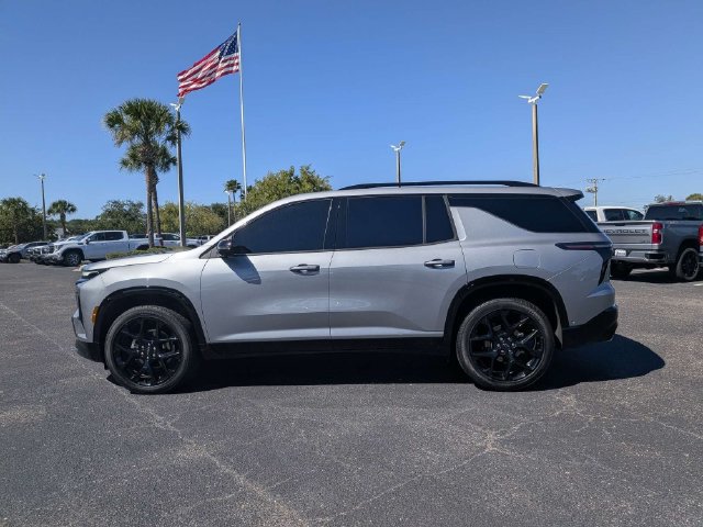 Used 2025 Chevrolet Traverse RS w/ LPO, Floor Liner Package FWD image 6