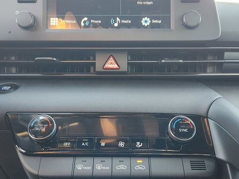 New 2026 Hyundai Elantra Sport image 18