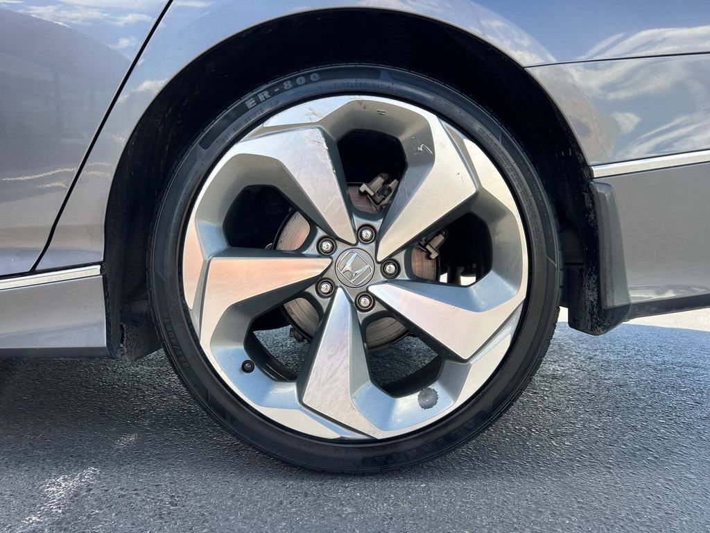 Used 2019 Honda Accord Touring image 31