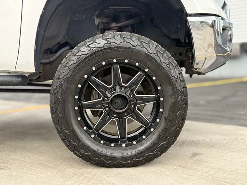 Used 2019 Toyota Tundra SR5 w/ SR5 Upgrade Package AWD/4WD image 13