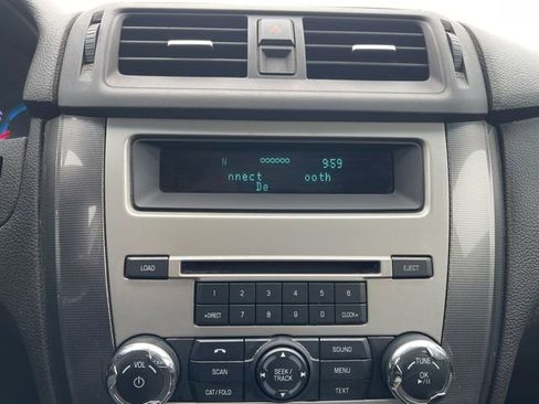 Used 2010 Ford Fusion SEL FWD image 23