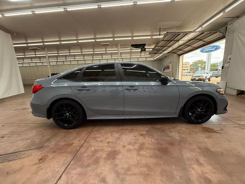 Used 2023 Honda Civic Sport image 6