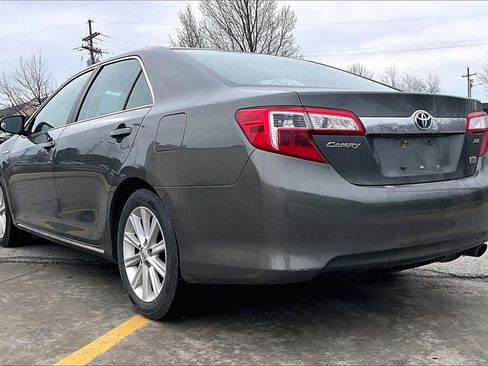 Used 2013 Toyota Camry XLE image 4
