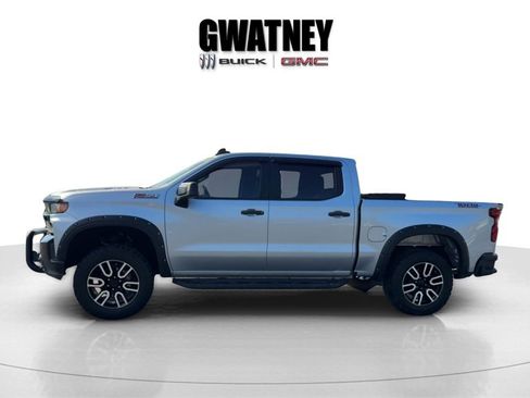 Used 2021 Chevrolet Silverado 1500 Custom Trail Boss w/ LPO, Dark Essentials Package image 3