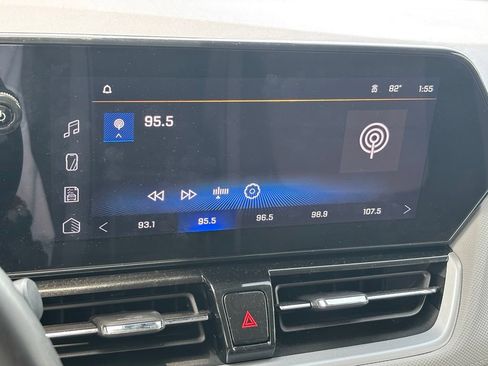 Used 2024 Chevrolet TrailBlazer LT w/ LT Cold Weather Package FWD image 8