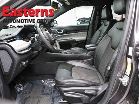 Used 2024 Jeep Compass Latitude AWD/4WD image 12