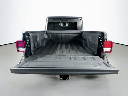 Used 2025 Jeep Gladiator Sport AWD/4WD image 27