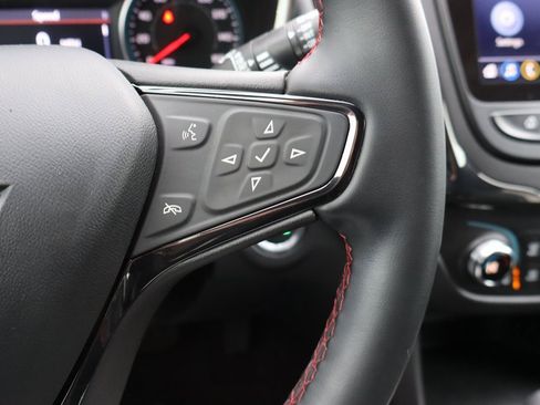 Used 2023 Chevrolet Equinox RS image 7