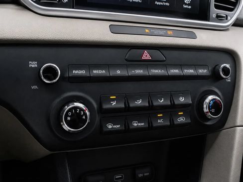 Used 2020 Kia Sportage LX FWD image 6