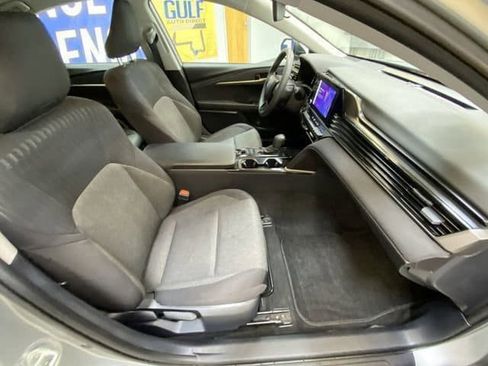 Used 2025 Toyota Camry LE FWD image 27