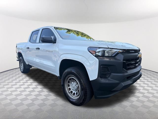 Used 2025 Chevrolet Colorado W/T w/ Advanced Trailering Package RWD image 3