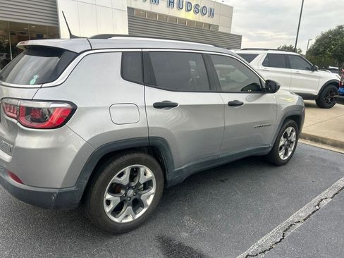 Used 2019 Jeep Compass Limited FWD image 6