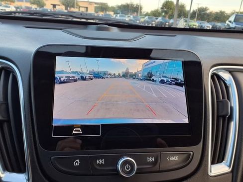 Used 2024 Chevrolet Malibu LT FWD image 19