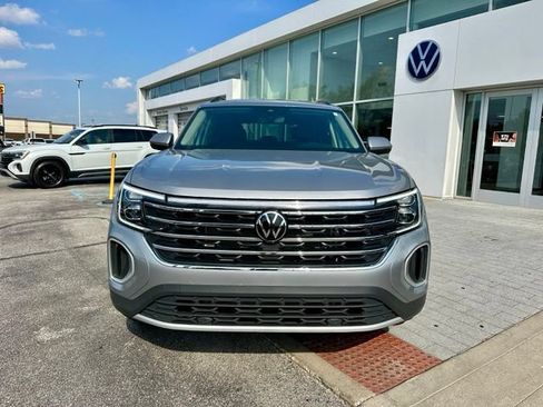 Certified 2026 Volkswagen Atlas SE AWD/4WD image 2