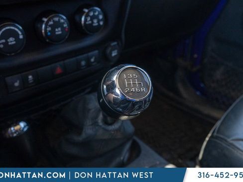 Used 2016 Jeep Wrangler Unlimited Sahara AWD/4WD image 7