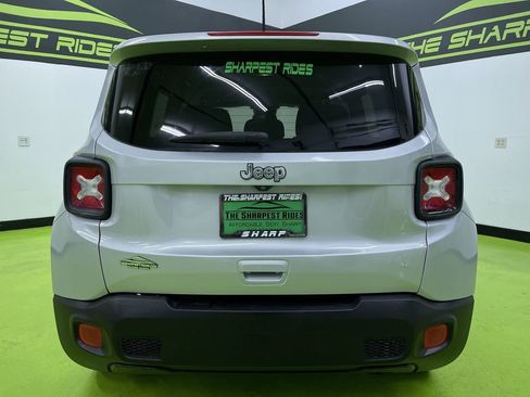 Used 2018 Jeep Renegade Latitude image 8